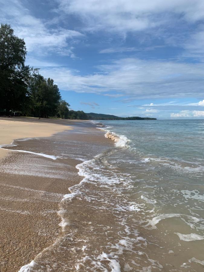 Montra Long Beach Bungalows Ko Lanta Buitenkant foto